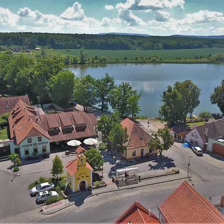 Sindlovska Krcma Hotel Чешка Будьовица Екстериор снимка