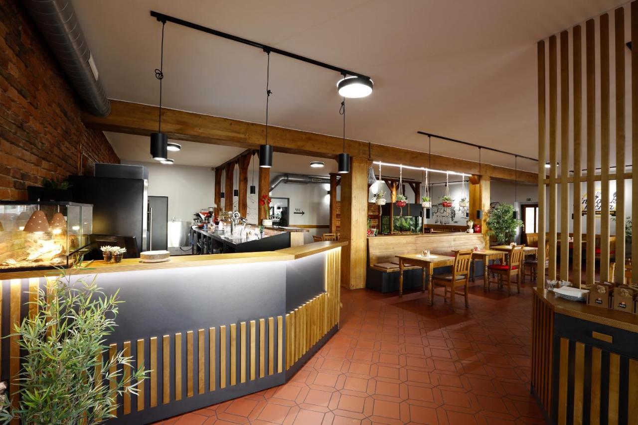 Sindlovska Krcma Hotel Чешка Будьовица Екстериор снимка