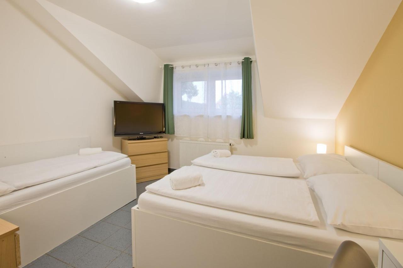 Sindlovska Krcma Hotel Чешка Будьовица Екстериор снимка